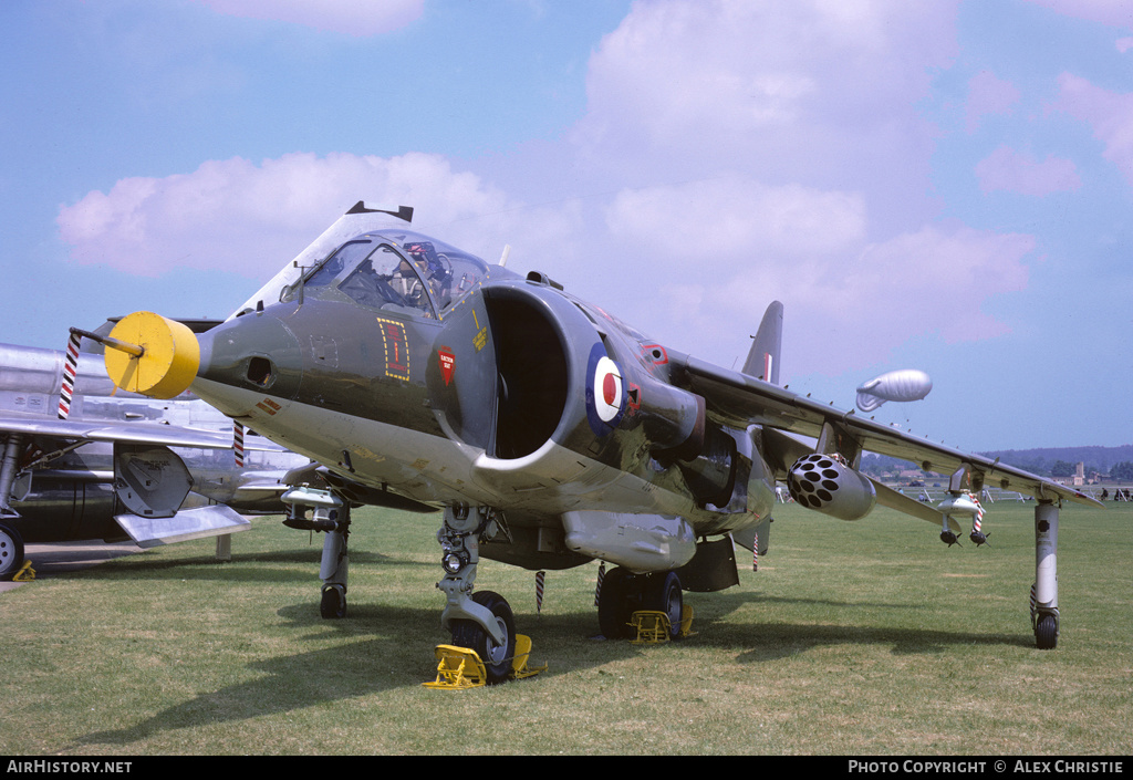 Aircraft Photo of XV281 | Hawker Siddeley P-1127 Harrier | UK - Air Force | AirHistory.net #140273