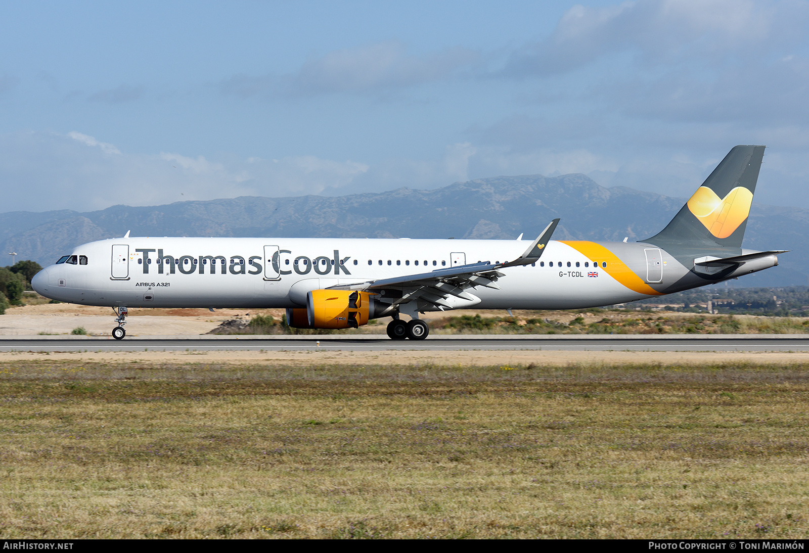 Aircraft Photo of G-TCDL | Airbus A321-211 | Thomas Cook Airlines | AirHistory.net #140488