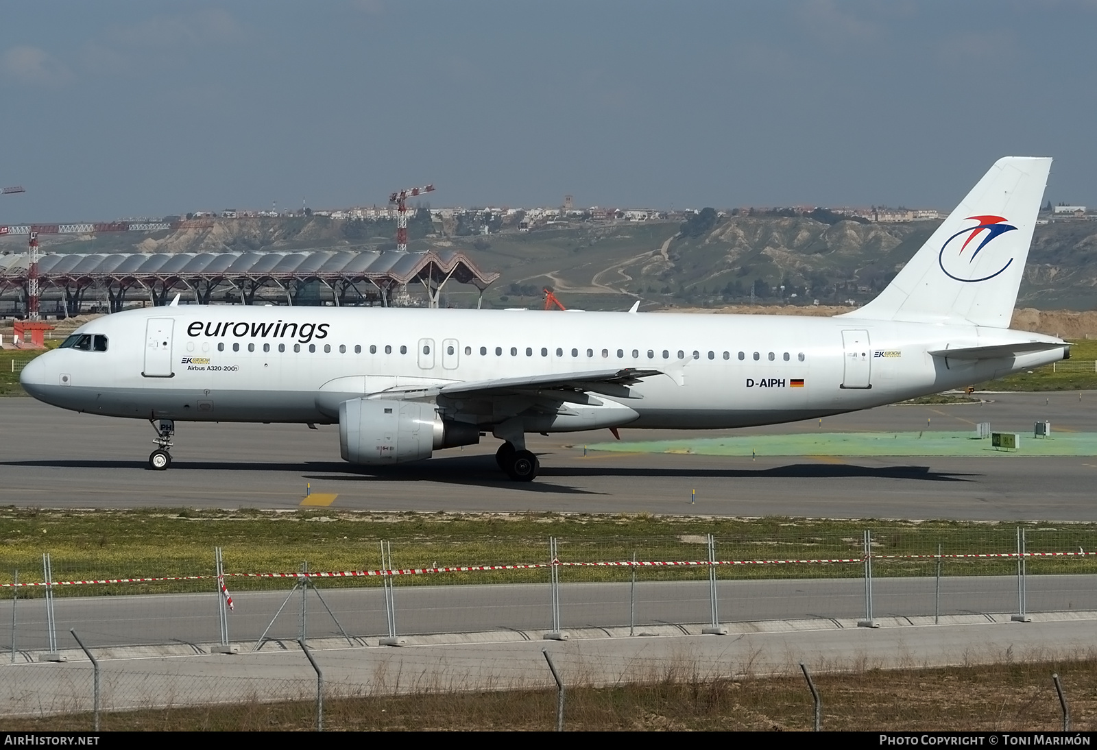 Aircraft Photo of D-AIPH | Airbus A320-211 | Eurowings | AirHistory.net #140507