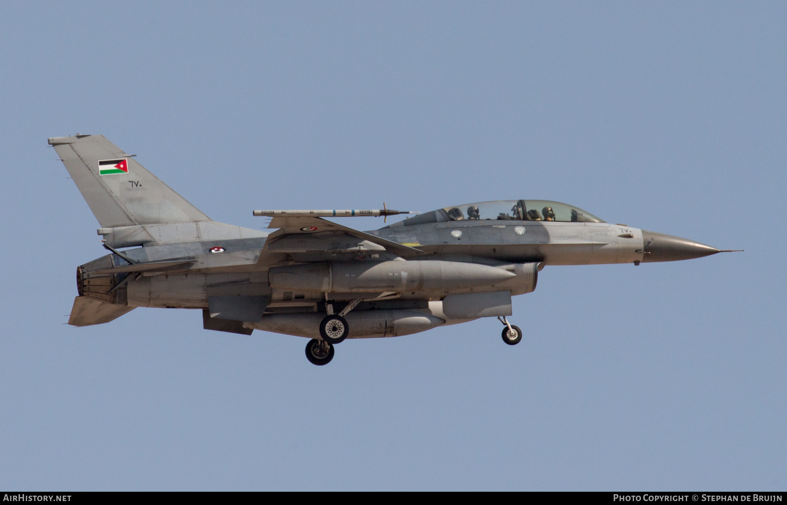 Aircraft Photo of 670 | General Dynamics F-16BM Fighting Falcon | Jordan - Air Force | AirHistory.net #140538
