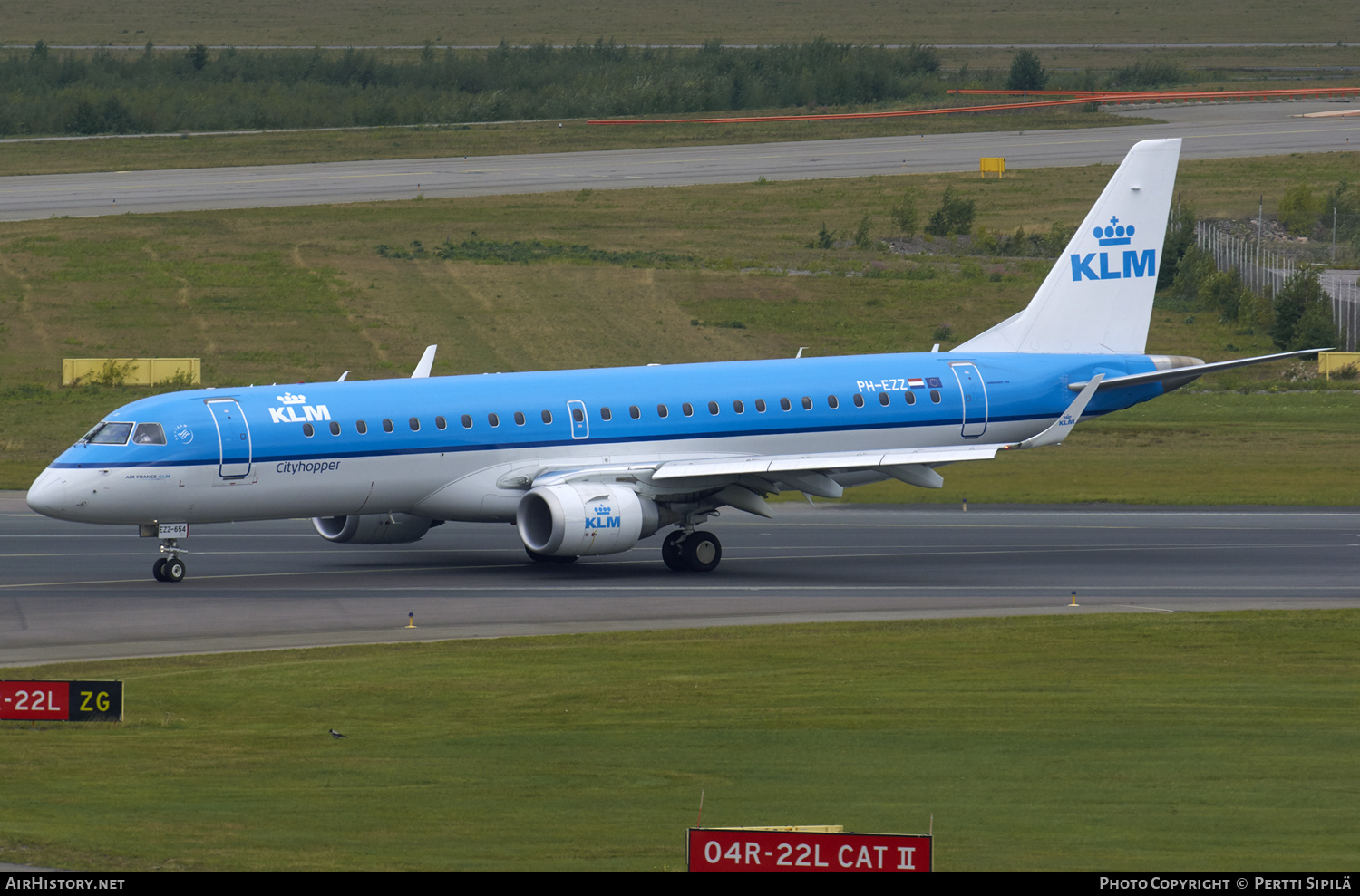 Aircraft Photo of PH-EZZ | Embraer 190STD (ERJ-190-100STD) | KLM Cityhopper | AirHistory.net #140646