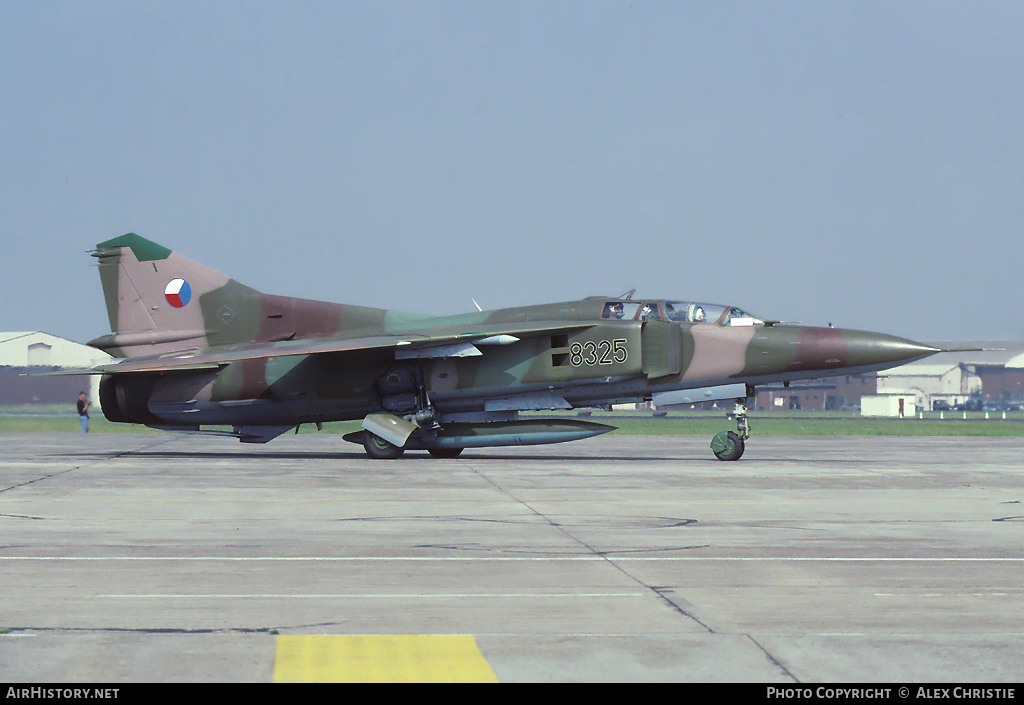 Aircraft Photo of 8325 | Mikoyan-Gurevich MiG-23UB | Czechia - Air Force | AirHistory.net #140674