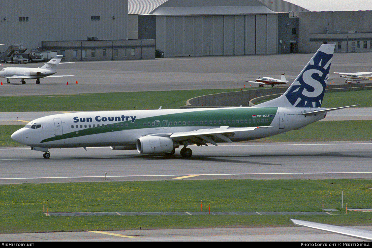 Aircraft Photo of PH-HZJ | Boeing 737-8K2 | Sun Country Airlines | AirHistory.net #140694