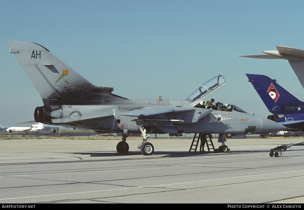 Aircraft Photo of ZE202 | Panavia Tornado F3 | UK - Air Force | AirHistory.net #140724