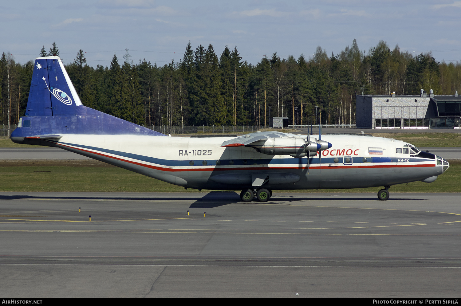 Aircraft Photo of RA-11025 | Antonov An-12B | Kosmos Airlines | AirHistory.net #140730