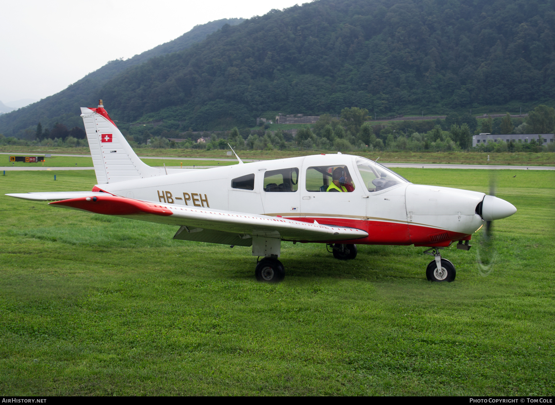 Aircraft Photo of HB-PEH | Piper PA-28-181 Archer II | AirHistory.net #140756