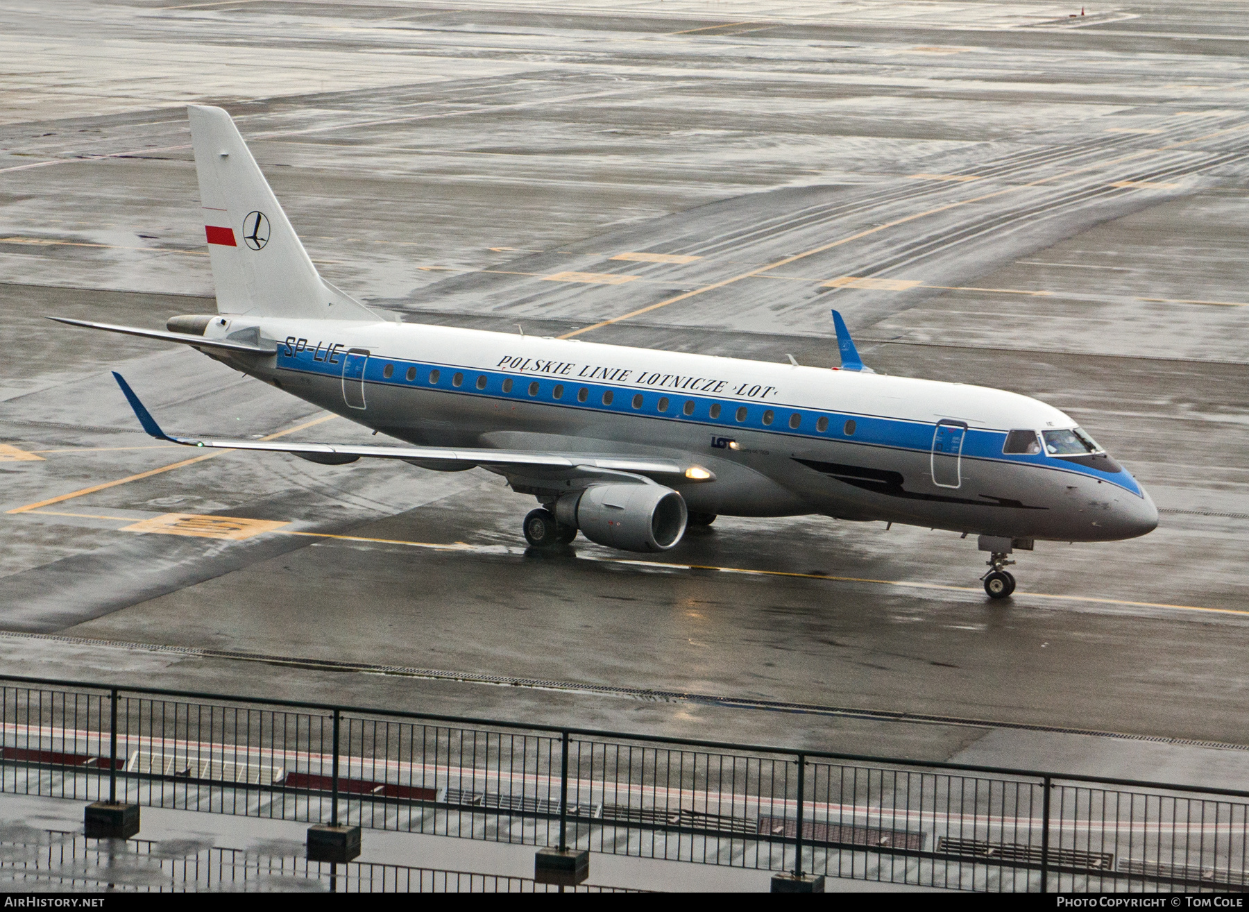 Aircraft Photo of SP-LIE | Embraer 175LR (ERJ-170-200LR) | LOT Polish Airlines - Polskie Linie Lotnicze | AirHistory.net #140767