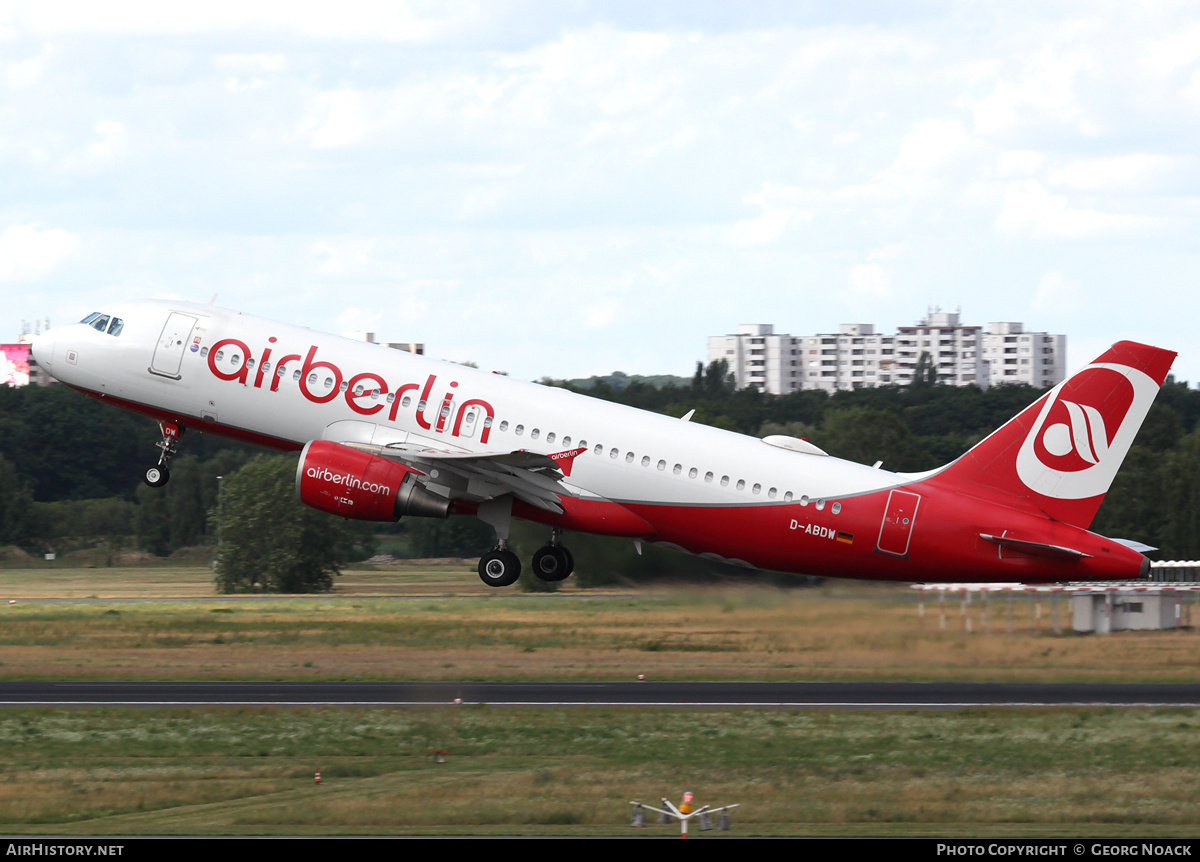 Aircraft Photo of D-ABDW | Airbus A320-214 | Air Berlin | AirHistory.net #140770