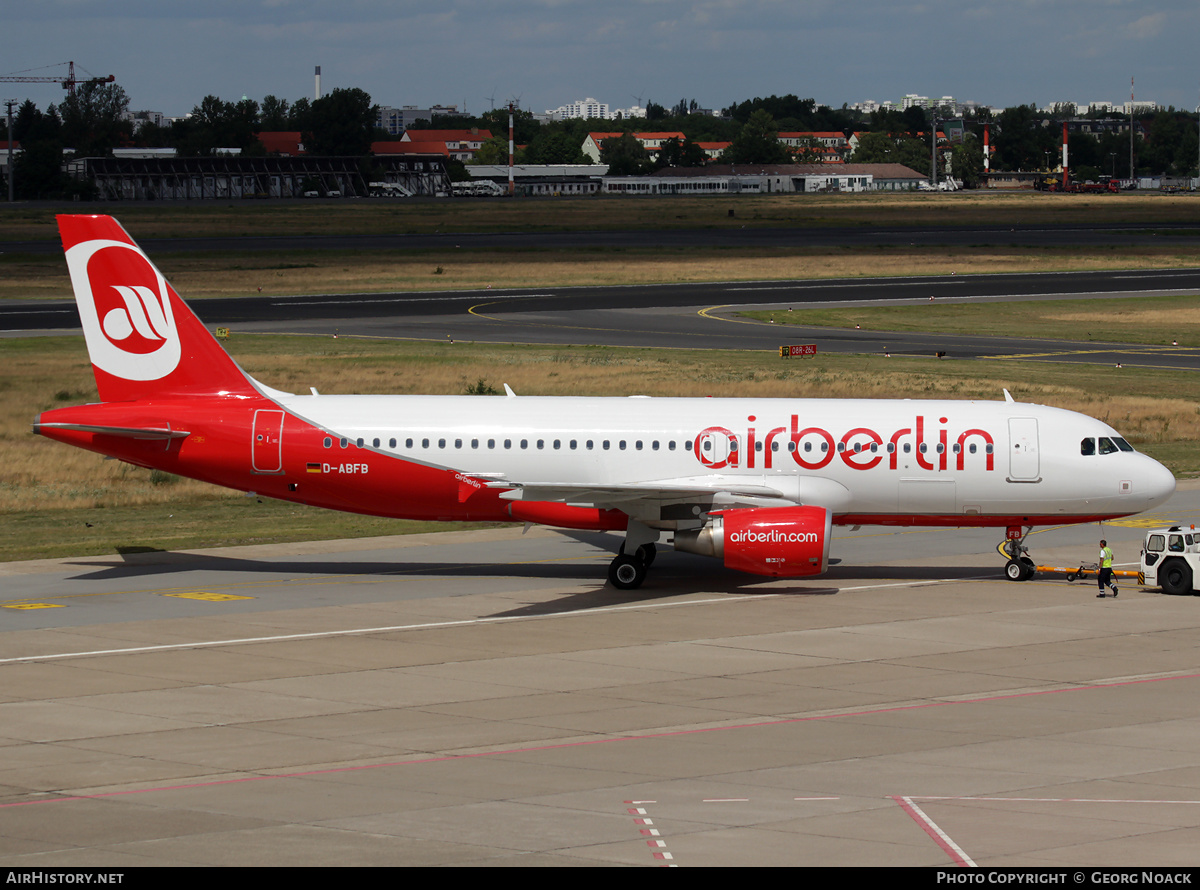 Aircraft Photo of D-ABFB | Airbus A320-214 | Air Berlin | AirHistory.net #140783