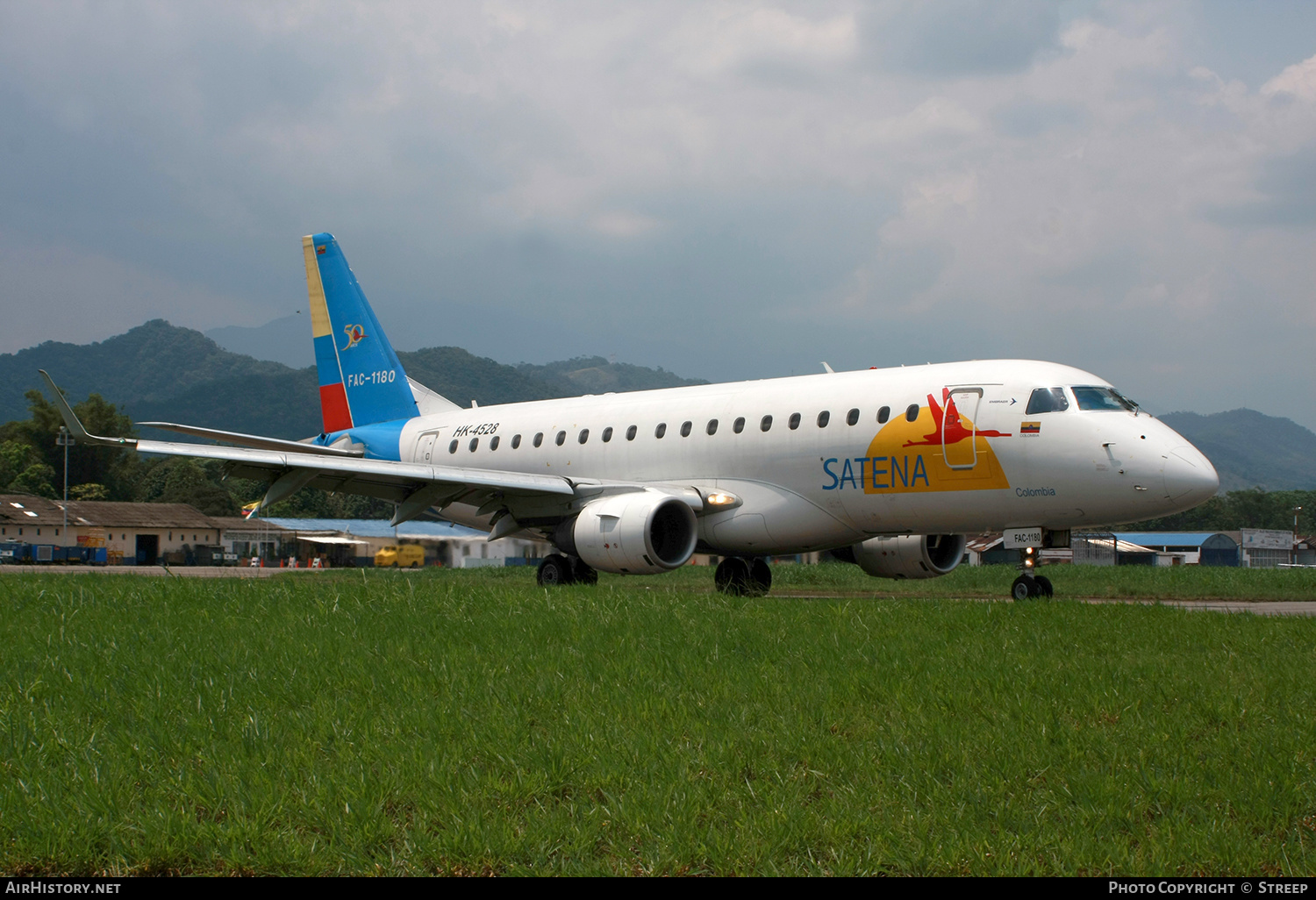 Aircraft Photo of FAC-1180 / HK-4528 | Embraer 170LR (ERJ-170-100LR) | Colombia - Satena | AirHistory.net #141109