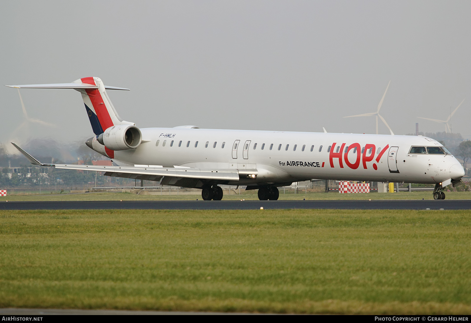 Aircraft Photo of F-HMLH | Bombardier CRJ-1000EL NG (CL-600-2E25) | Hop! | AirHistory.net #141153