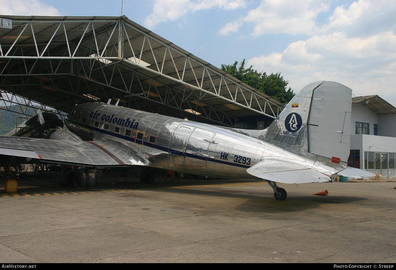 Aircraft Photo of HK-3293 | Douglas DC-3(C) | Air Colombia | AirHistory.net #141170