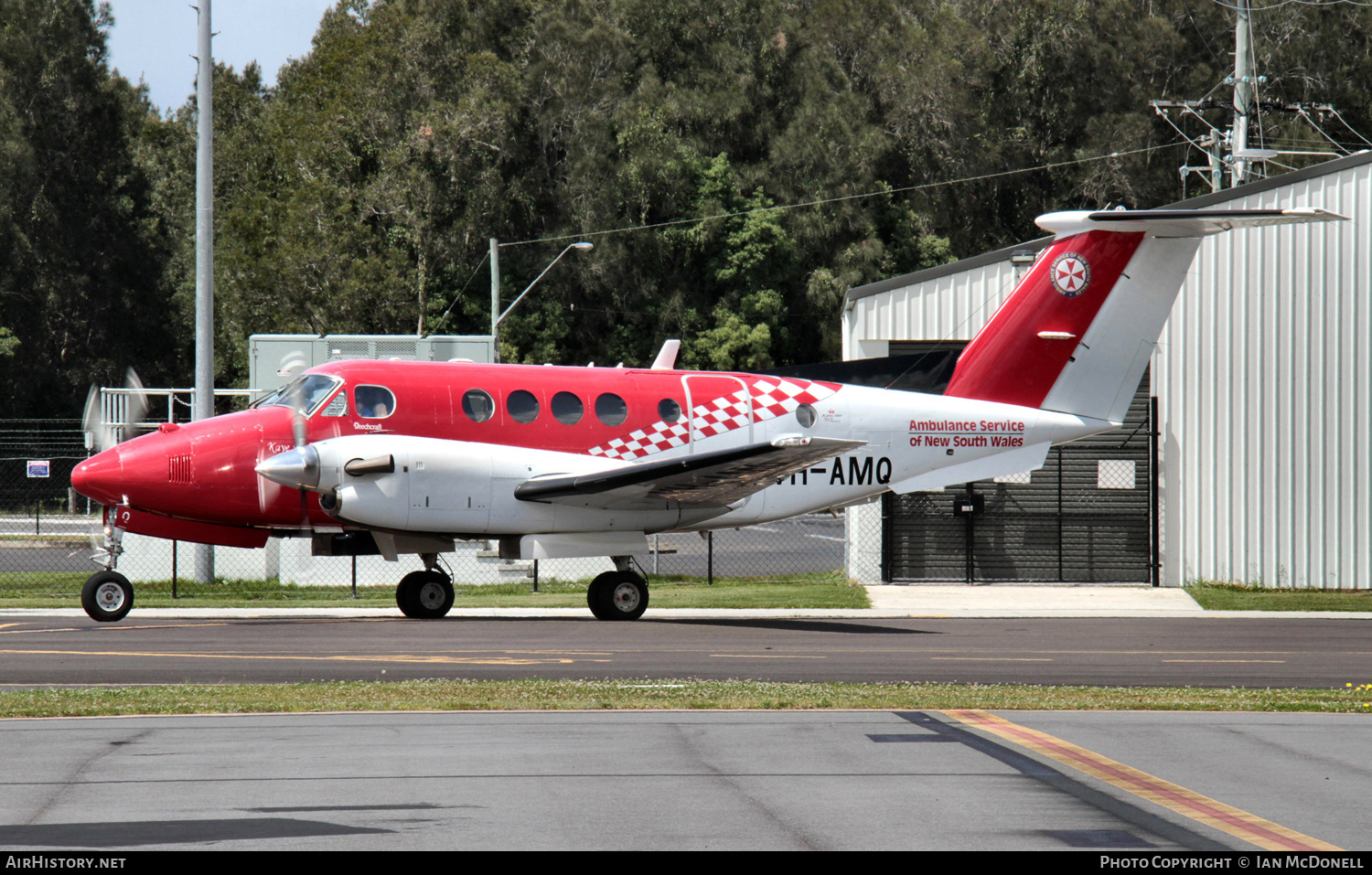 Aircraft Photo of VH-AMQ | Hawker Beechcraft B200C King Air | Ambulance Service Of New South Wales | AirHistory.net #141198