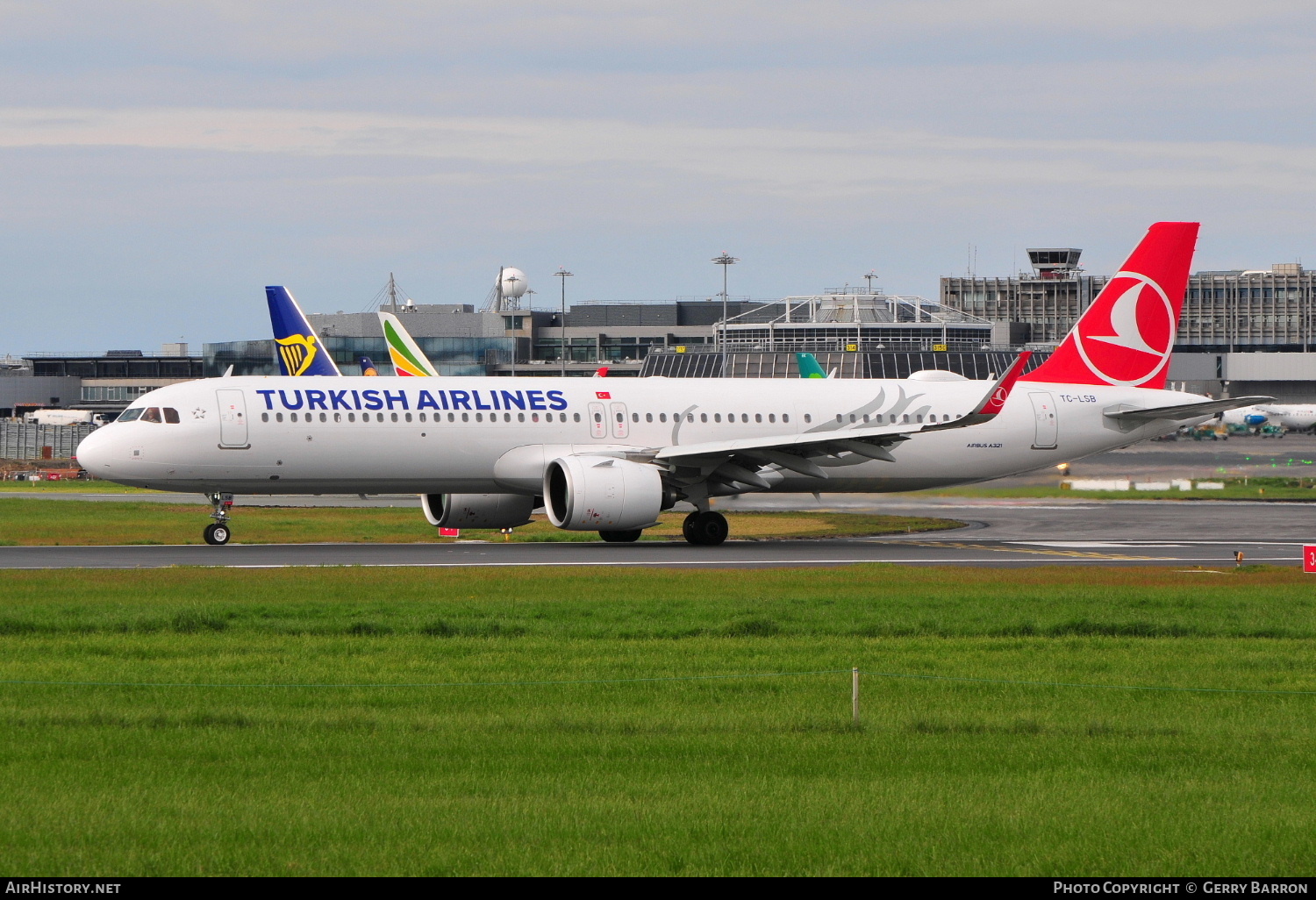 Aircraft Photo of TC-LSB | Airbus A321-271NX | Turkish Airlines | AirHistory.net #141287