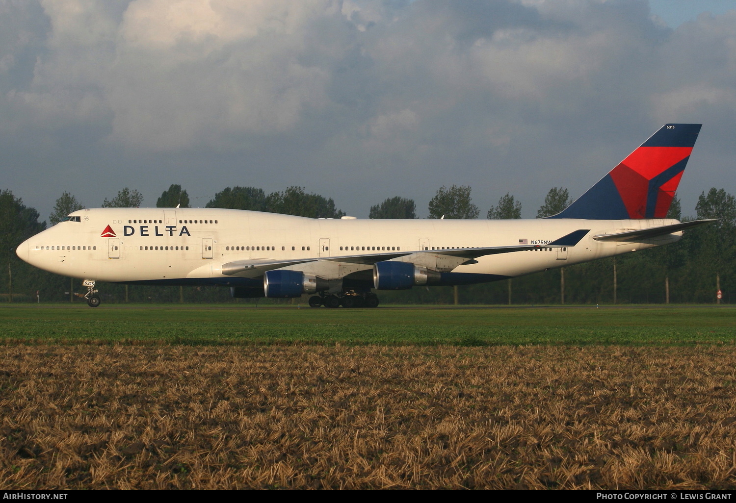 Aircraft Photo of N675NW | Boeing 747-451 | Delta Air Lines | AirHistory.net #141352
