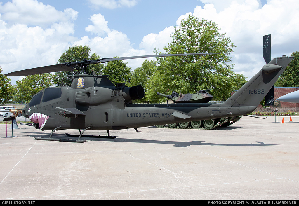 Aircraft Photo of 67-15682 / 15682 | Bell AH-1F Cobra (209) | USA - Army | AirHistory.net #141377