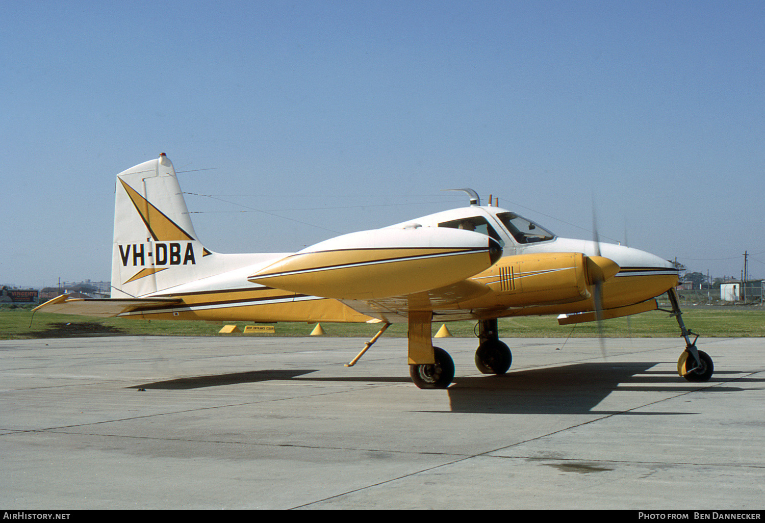 Aircraft Photo of VH-DBA | Cessna 310C | AirHistory.net #141436