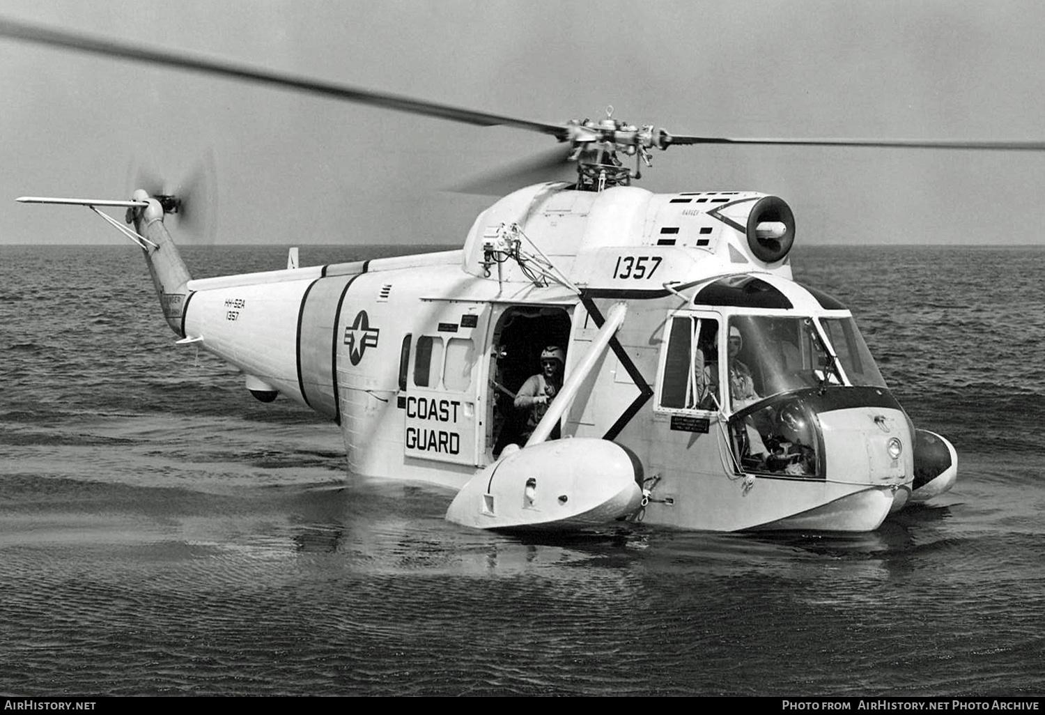 Aircraft Photo of 1357 | Sikorsky HH-52A Seaguard (S-62A) | USA - Coast Guard | AirHistory.net #141542