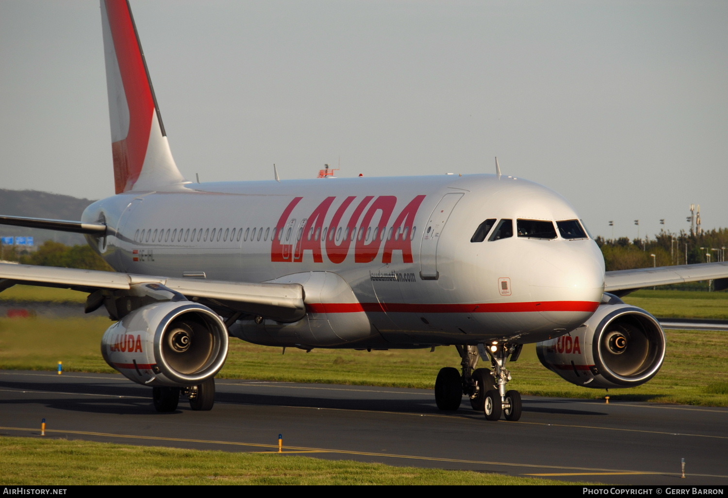 Aircraft Photo of OE-IHL | Airbus A320-232 | Lauda | AirHistory.net #141571