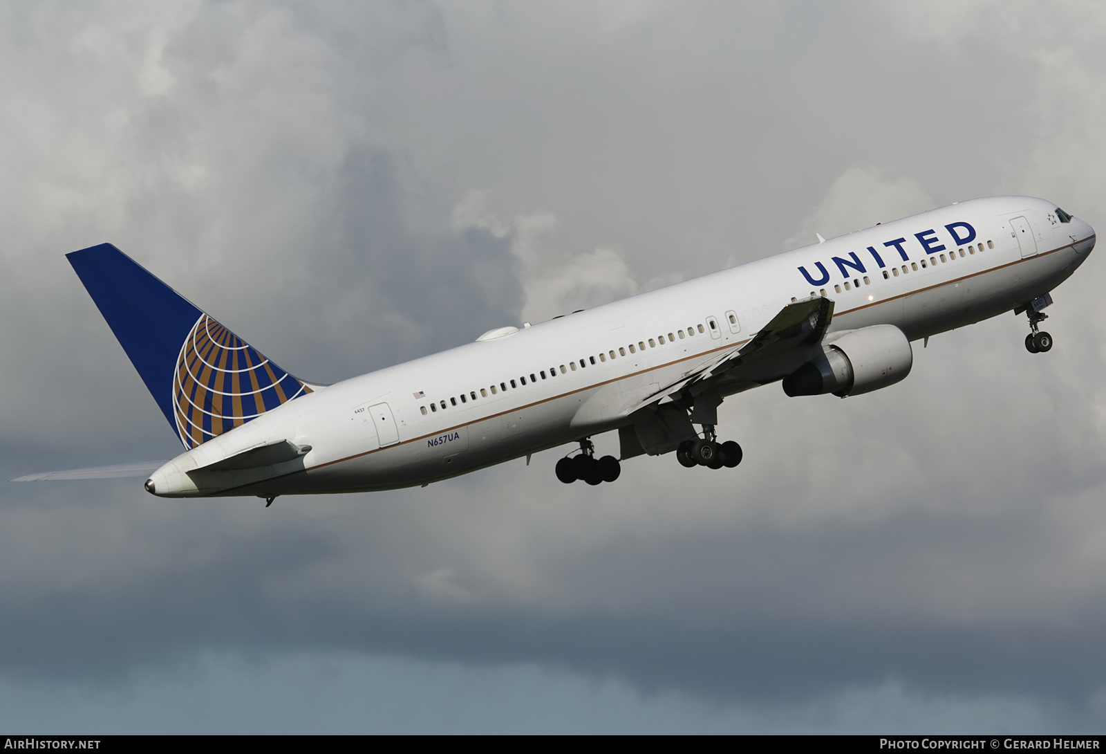 Aircraft Photo of N657UA | Boeing 767-322/ER | United Airlines | AirHistory.net #141705