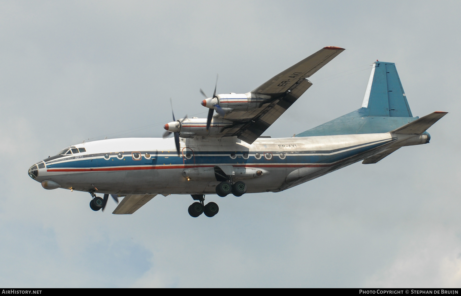 Aircraft Photo of ER-AXI | Antonov An-12B | Aeriantur-M | AirHistory.net #141708