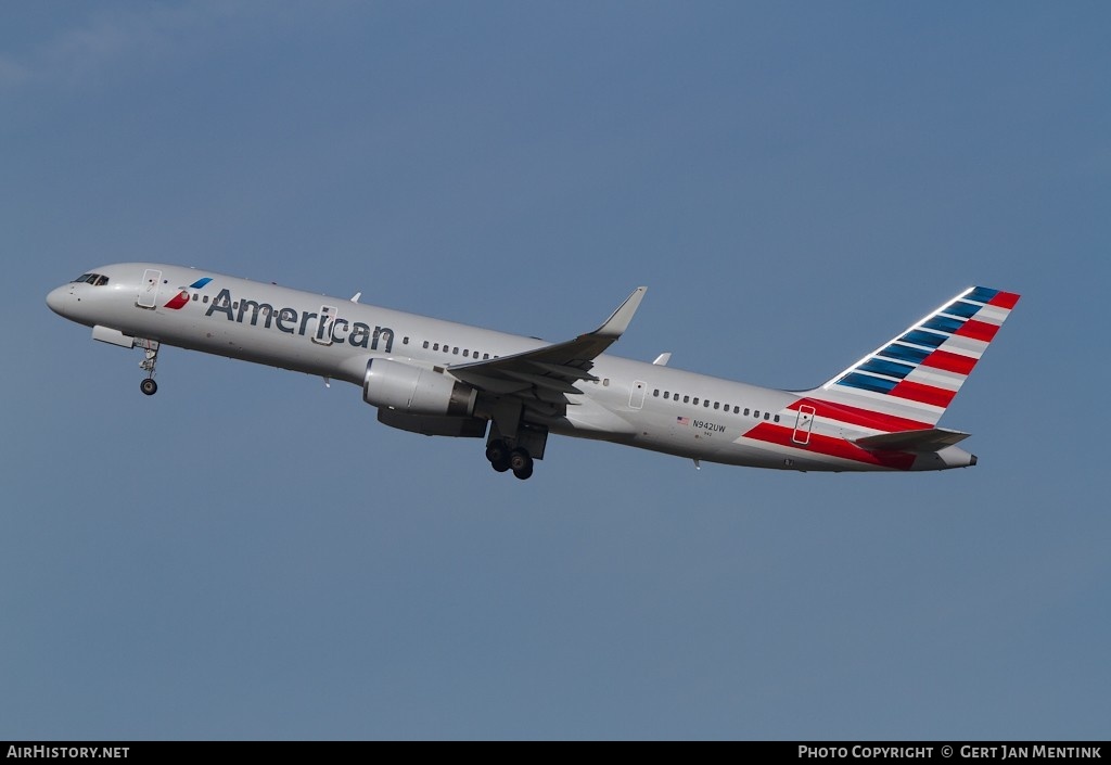 Aircraft Photo of N942UW | Boeing 757-2B7 | American Airlines | AirHistory.net #141886