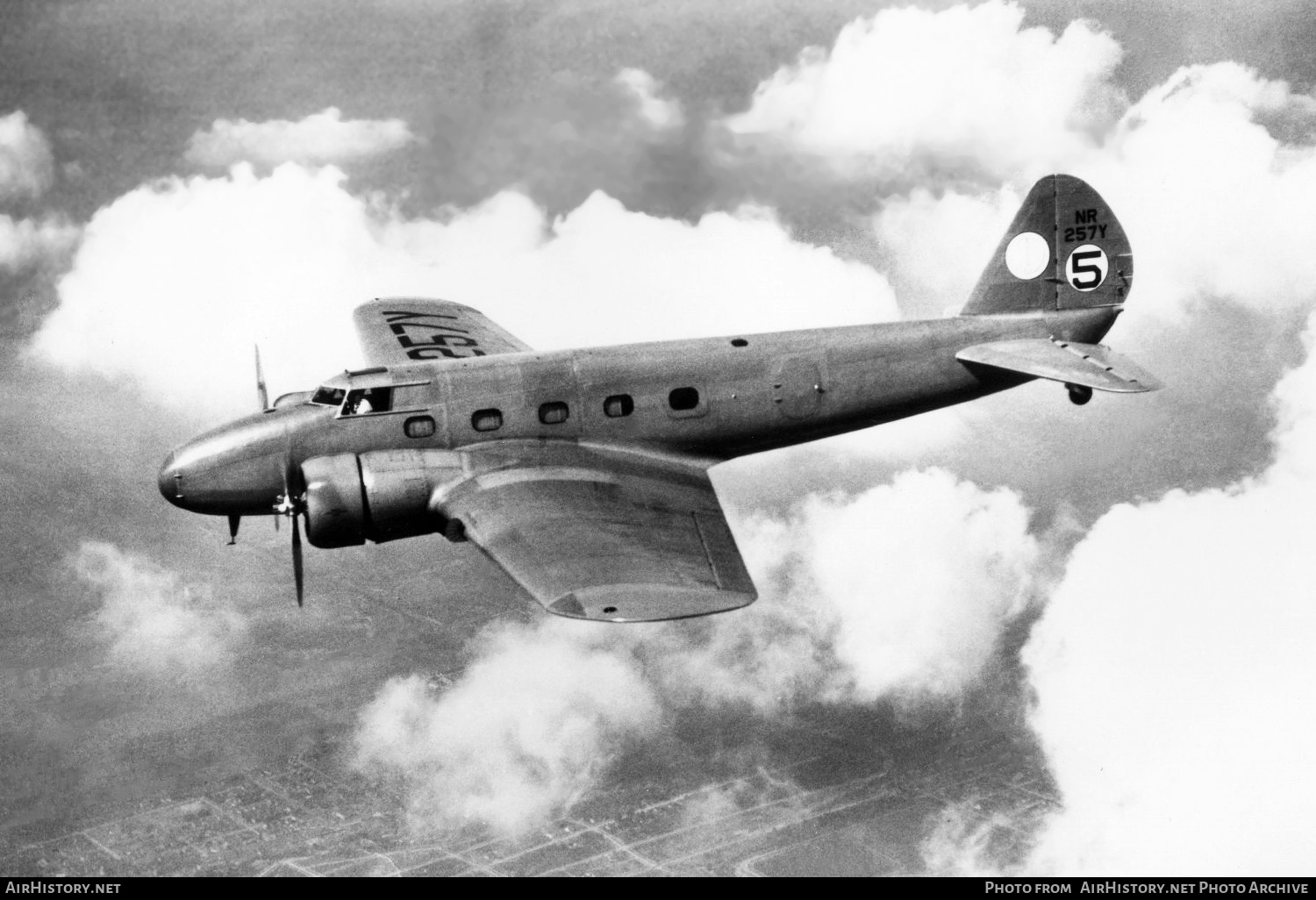 Aircraft Photo of NR257Y | Boeing 247D | AirHistory.net #141988