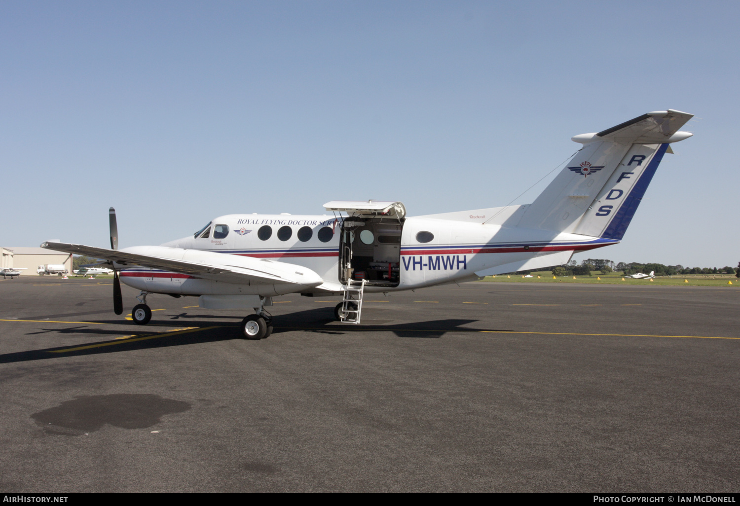 Aircraft Photo of VH-MWH | Hawker Beechcraft B200 King Air | Royal Flying Doctor Service - RFDS | AirHistory.net #142479