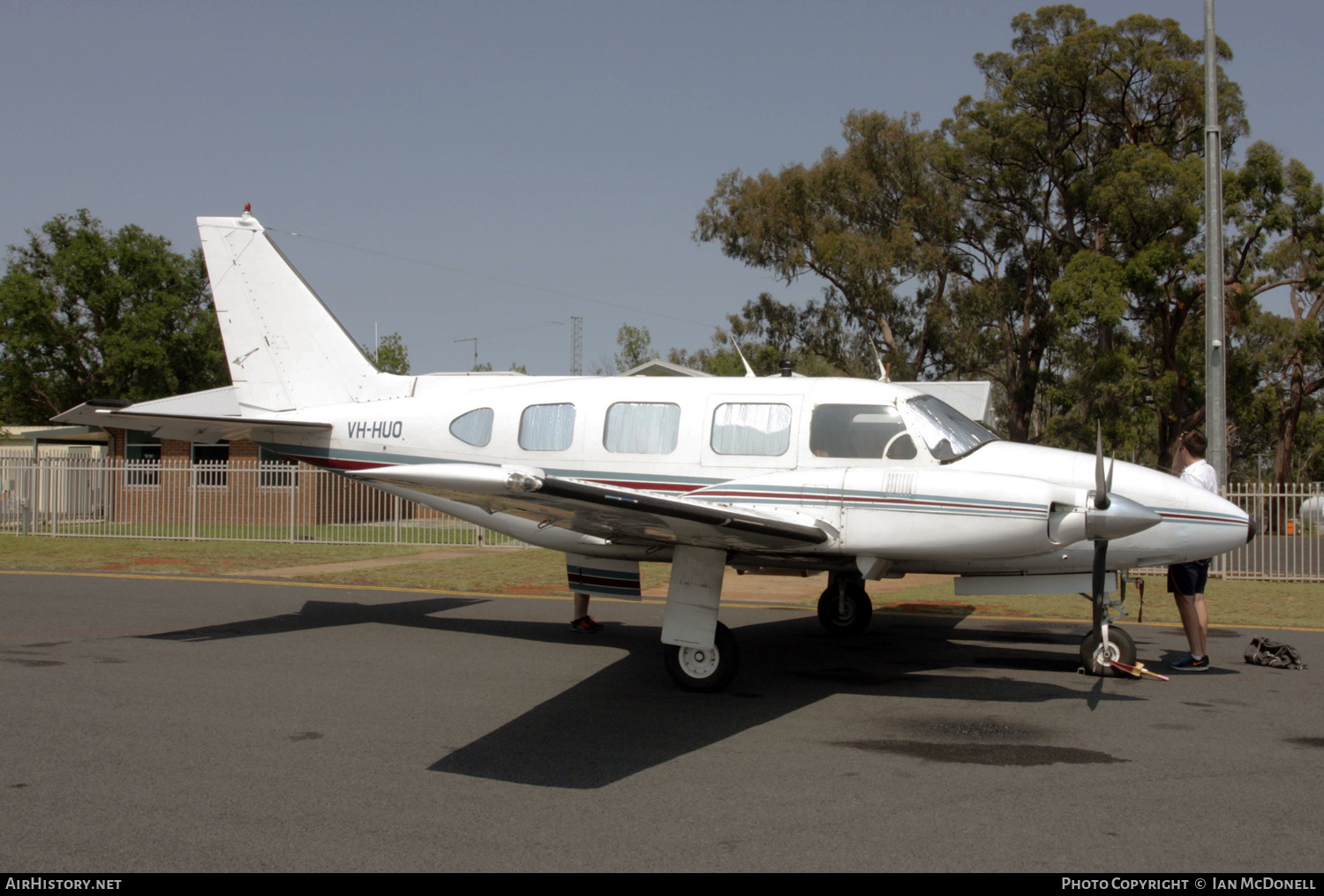 Aircraft Photo of VH-HUO | Piper PA-31-310 Navajo | AirHistory.net #142487