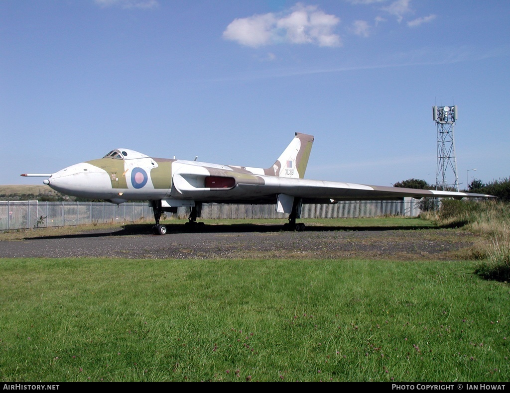 Aircraft Photo of XL319 | Avro 698 Vulcan B.2A | UK - Air Force | AirHistory.net #142509