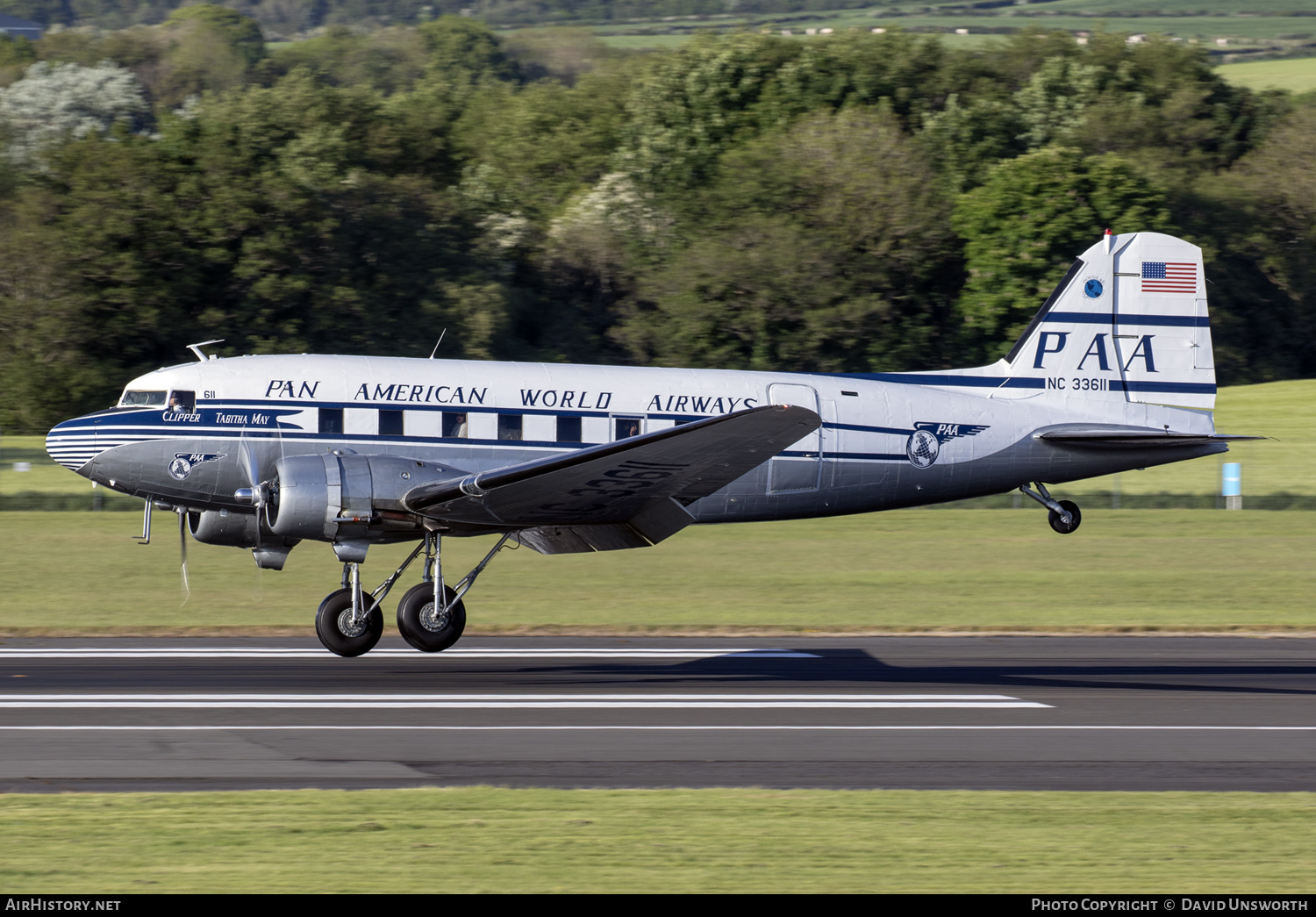 Aircraft Photo of N33611 / NC33611 | Douglas DC-3(C) | Pan American World Airways - PAA | AirHistory.net #142591