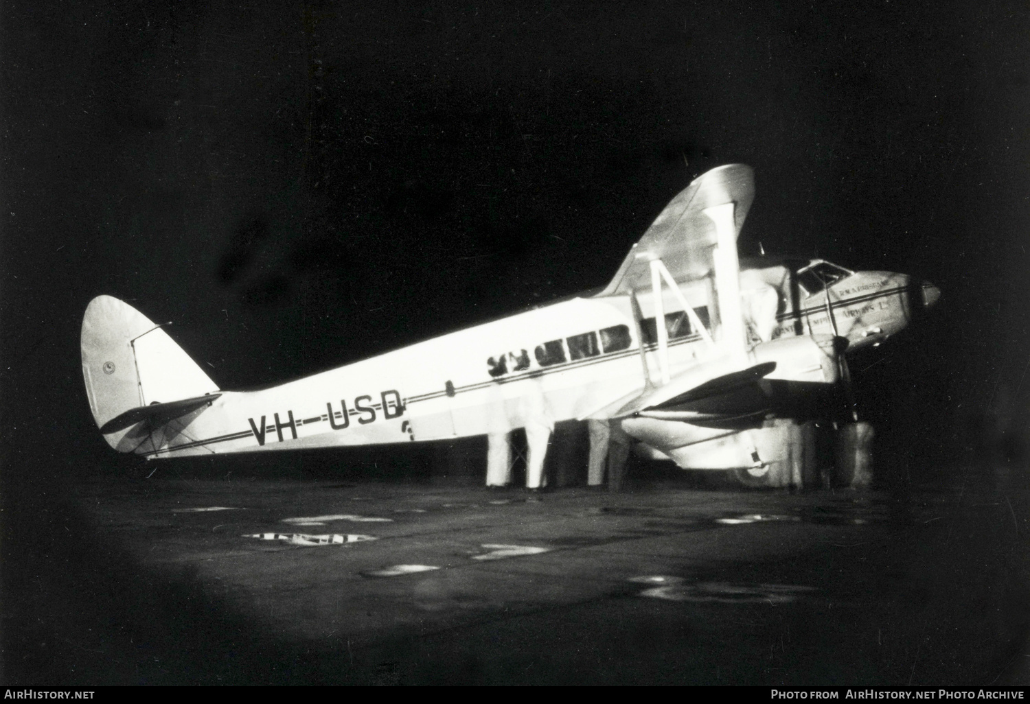 Aircraft Photo of VH-USD | De Havilland D.H. 86 Express | Qantas Empire Airways - QEA | AirHistory.net #142617