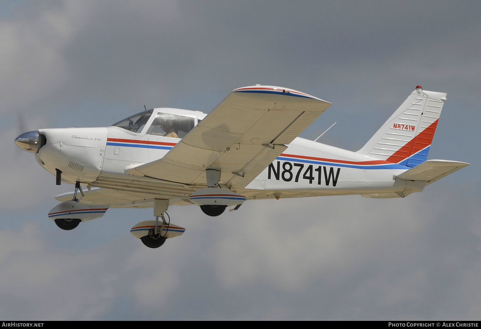 Aircraft Photo of N8741W | Piper PA-28-235 Cherokee | AirHistory.net #142844