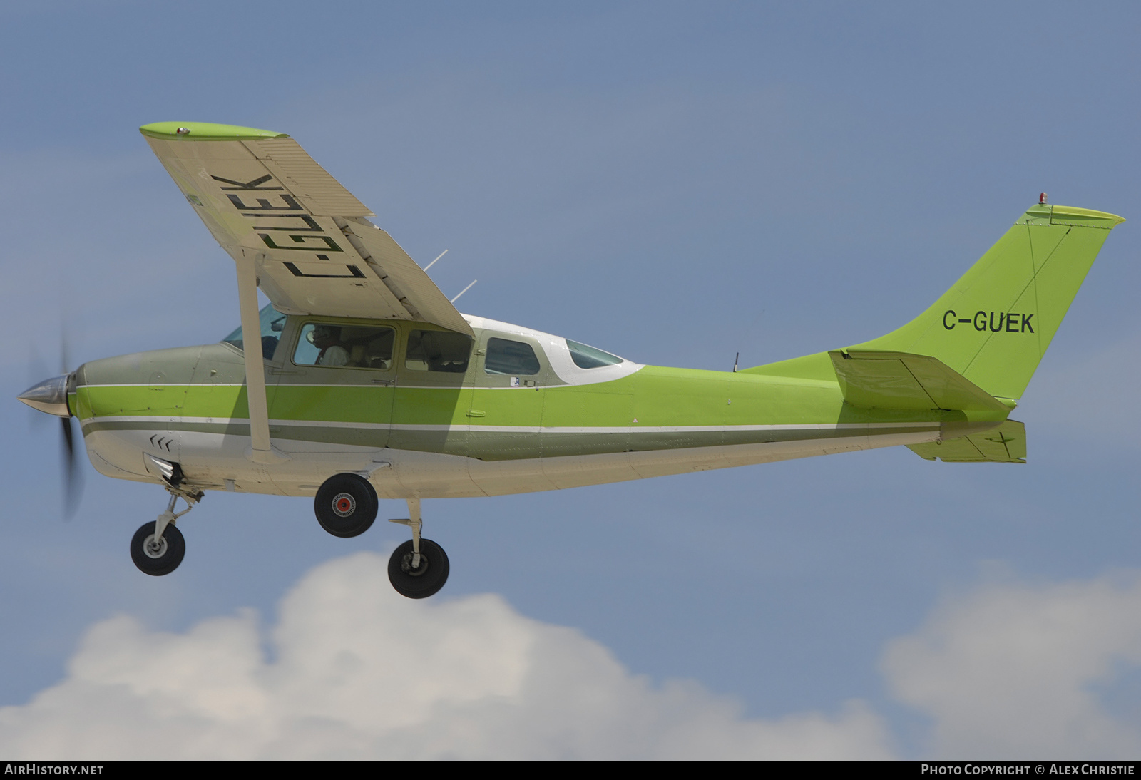Aircraft Photo of C-GUEK | Cessna P206D Super Skylane | AirHistory.net #142870