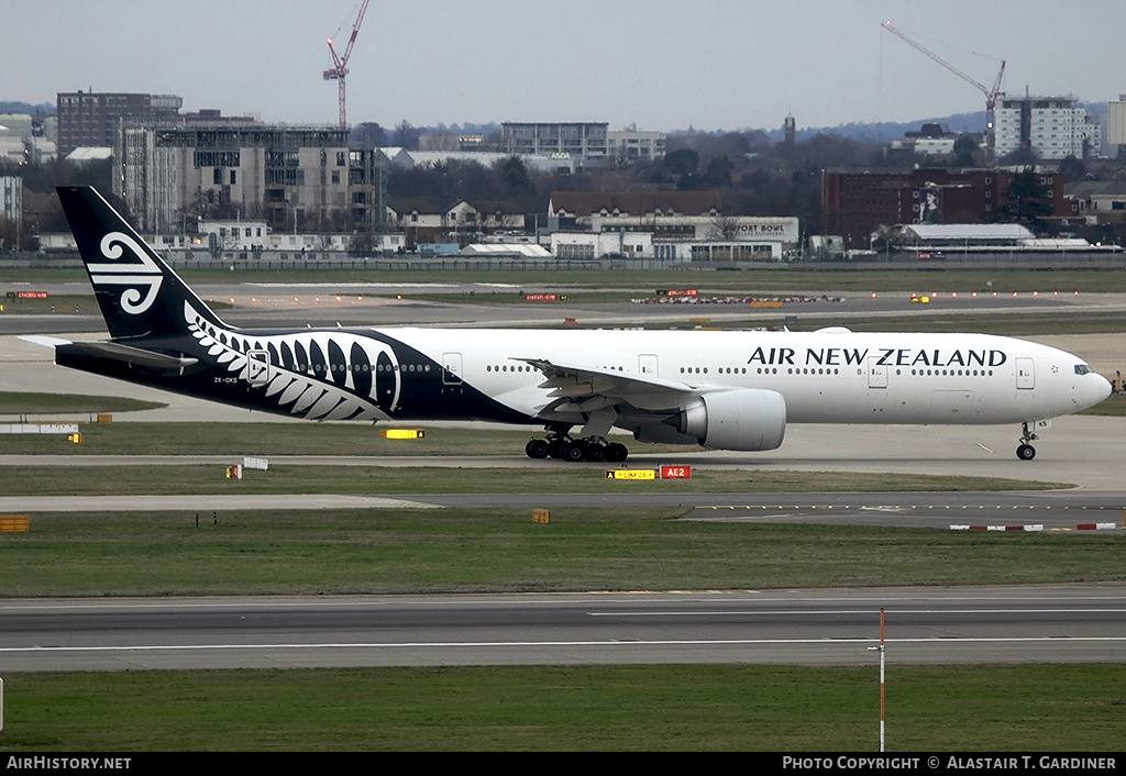 Aircraft Photo of ZK-OKS | Boeing 777-319/ER | Air New Zealand | AirHistory.net #142913