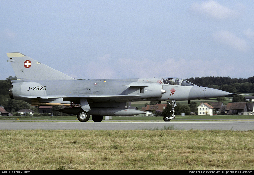 Aircraft Photo of J-2325 | Dassault Mirage IIIS | Switzerland - Air Force | AirHistory.net #142981