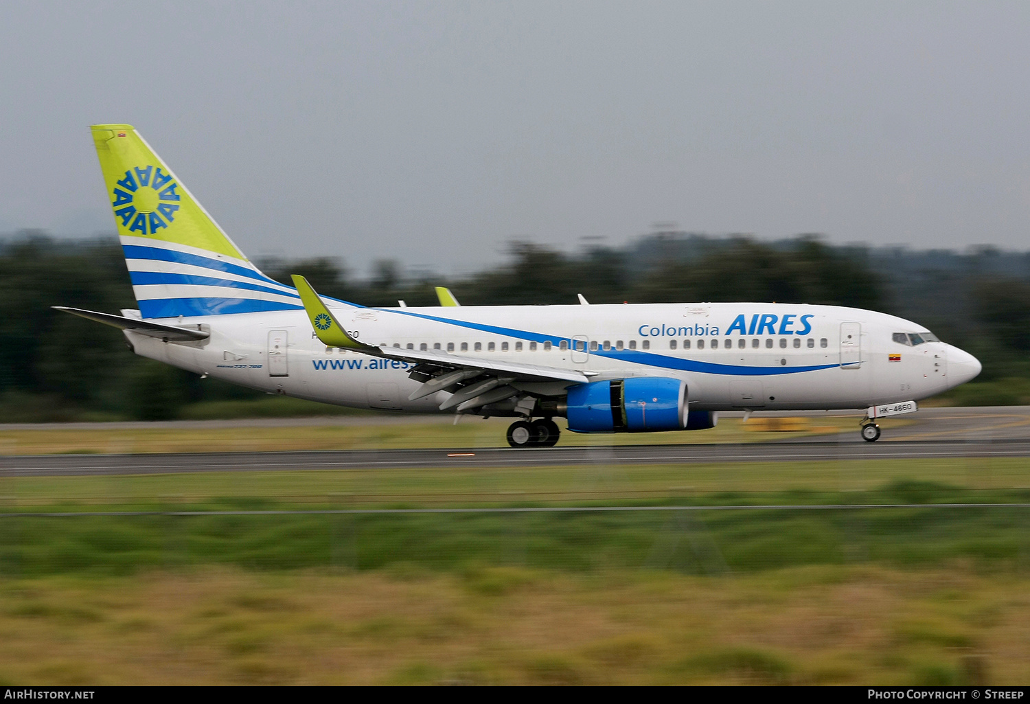 Aircraft Photo of HK-4660 | Boeing 737-752 | AIRES - Aerovías de Integración Regional | AirHistory.net #142994