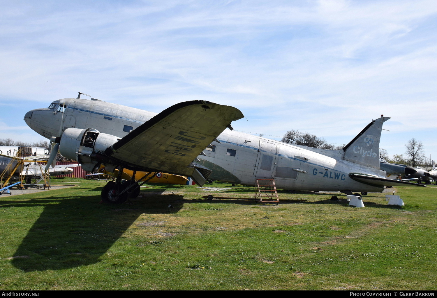 Aircraft Photo of G-ALWC | Douglas C-47A Skytrain | Clyde Surveys | AirHistory.net #143225