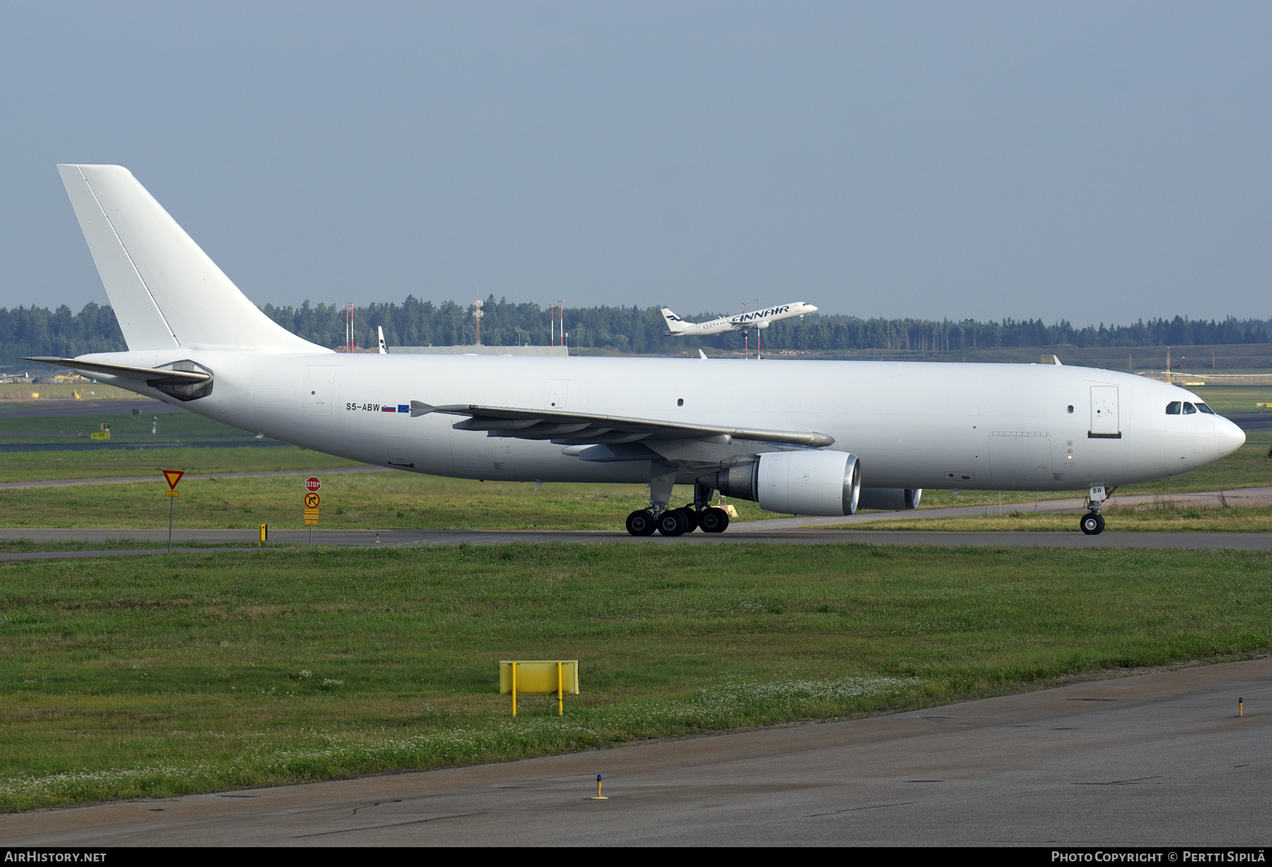 Aircraft Photo of S5-ABW | Airbus A300B4-605R(F) | Solinair | AirHistory.net #143381