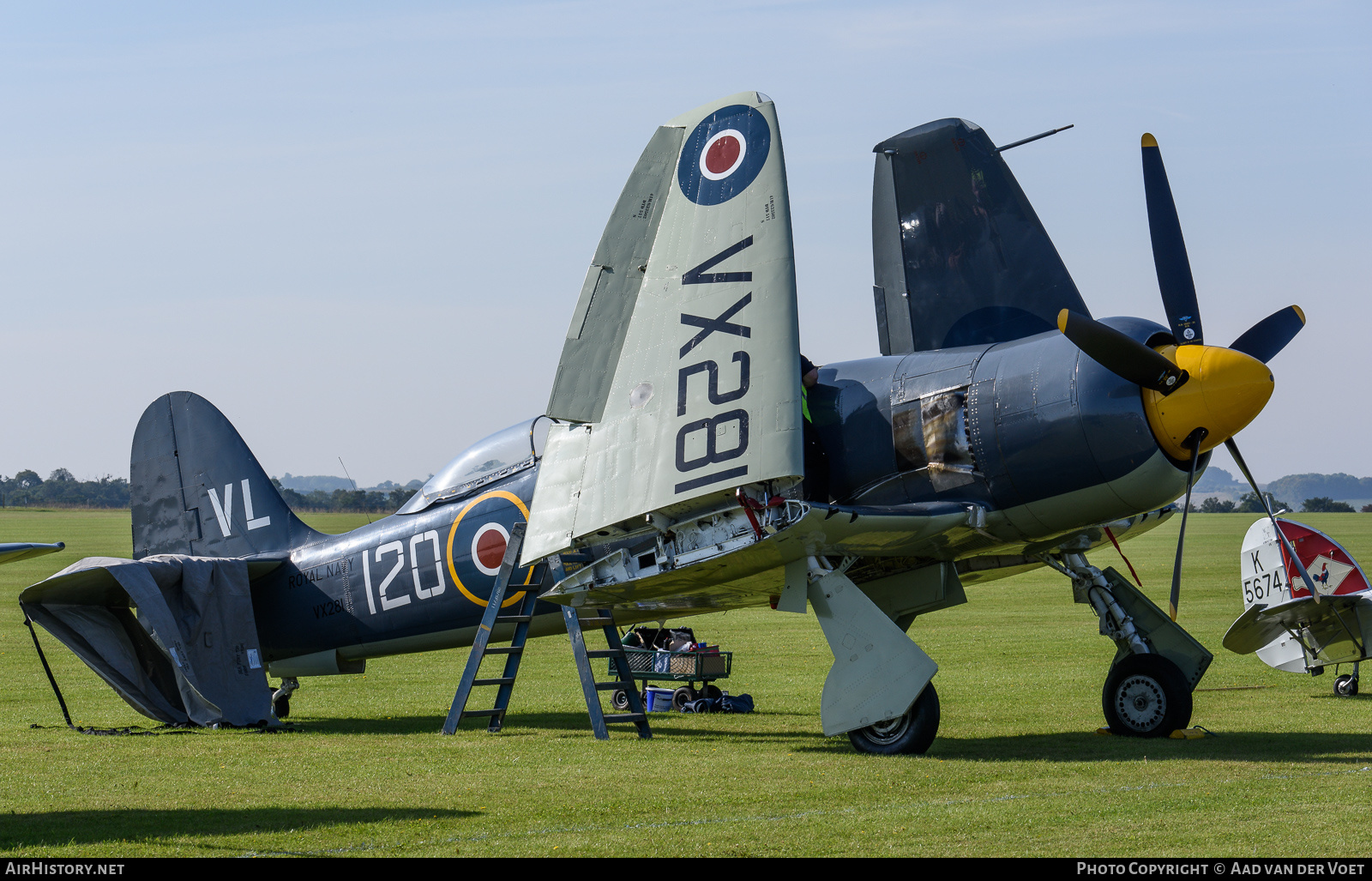 Aircraft Photo of G-RNHF / VX281 | Hawker Sea Fury T20 | UK - Navy | AirHistory.net #143404