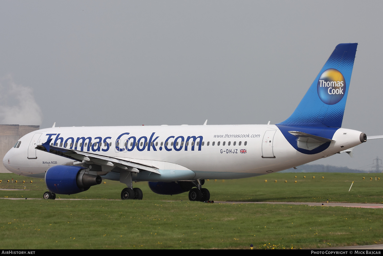 Aircraft Photo of G-DHJZ | Airbus A320-214 | Thomas Cook Airlines | AirHistory.net #143486