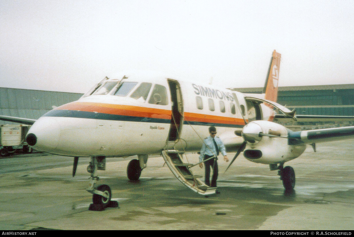Aircraft Photo of N115MQ | Embraer EMB-110P1 Bandeirante | Simmons Airlines | AirHistory.net #143646