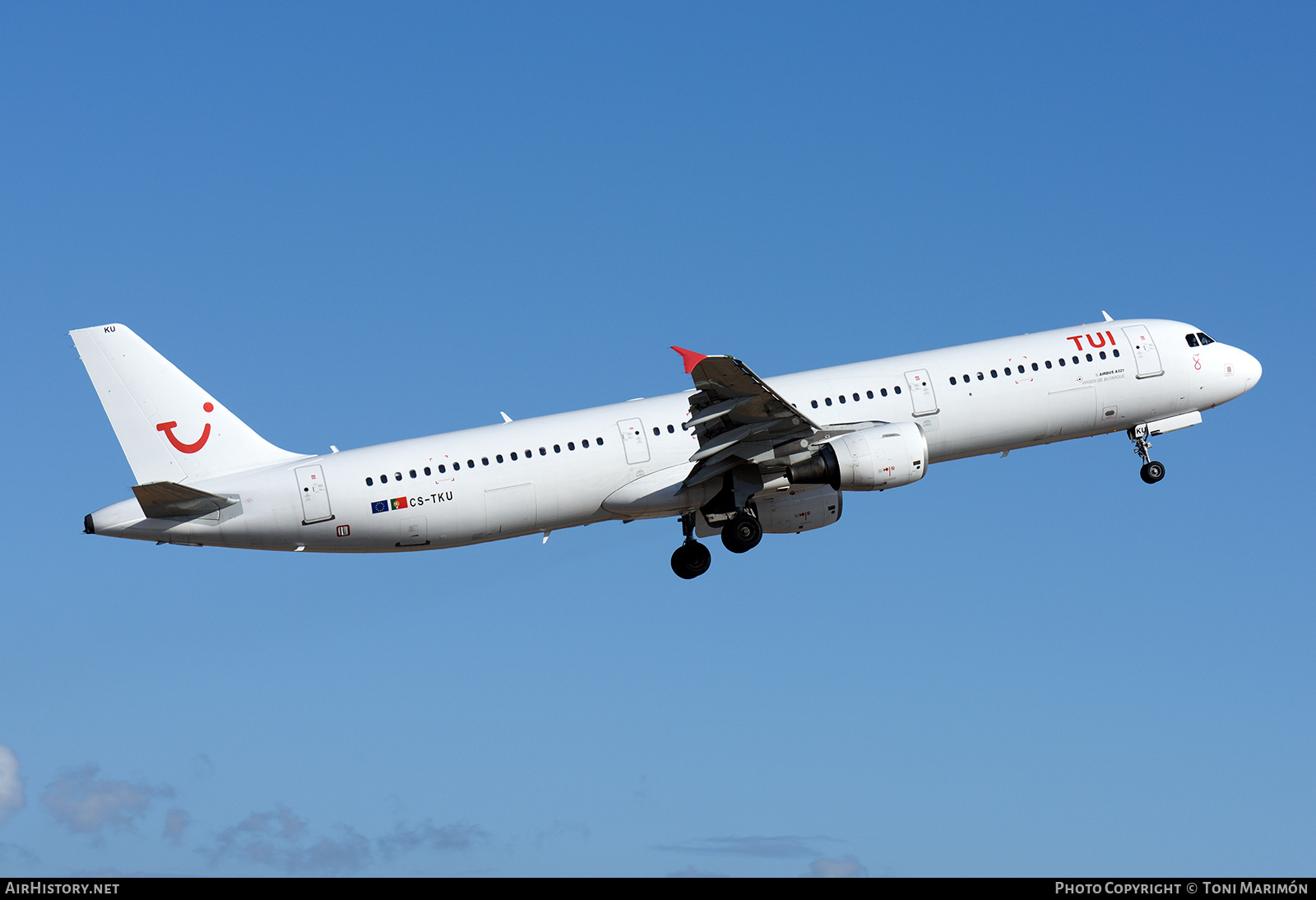 Aircraft Photo of CS-TKU | Airbus A321-211 | TUI | AirHistory.net #143830