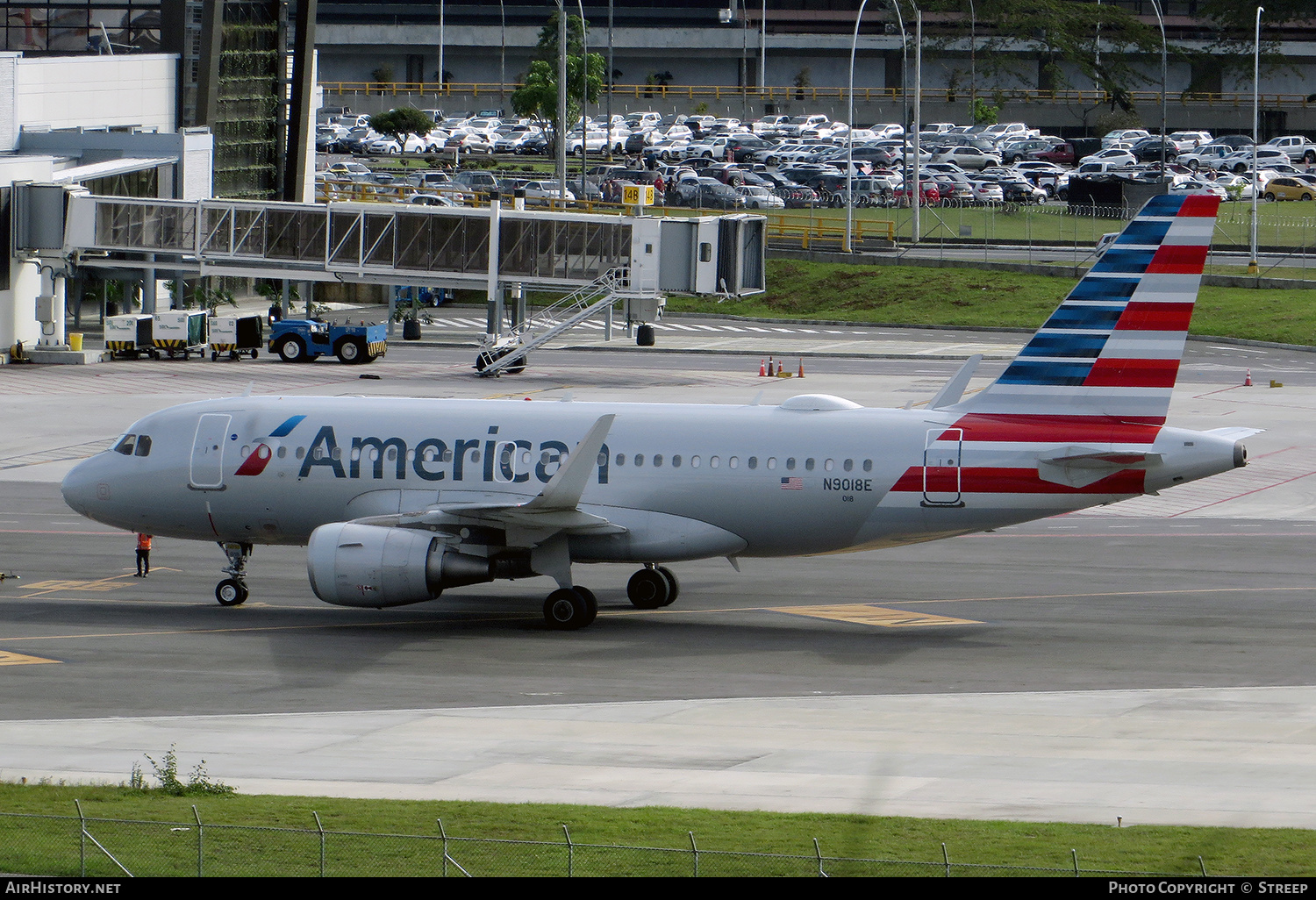 Aircraft Photo of N9018E | Airbus A319-115 | American Airlines | AirHistory.net #143846
