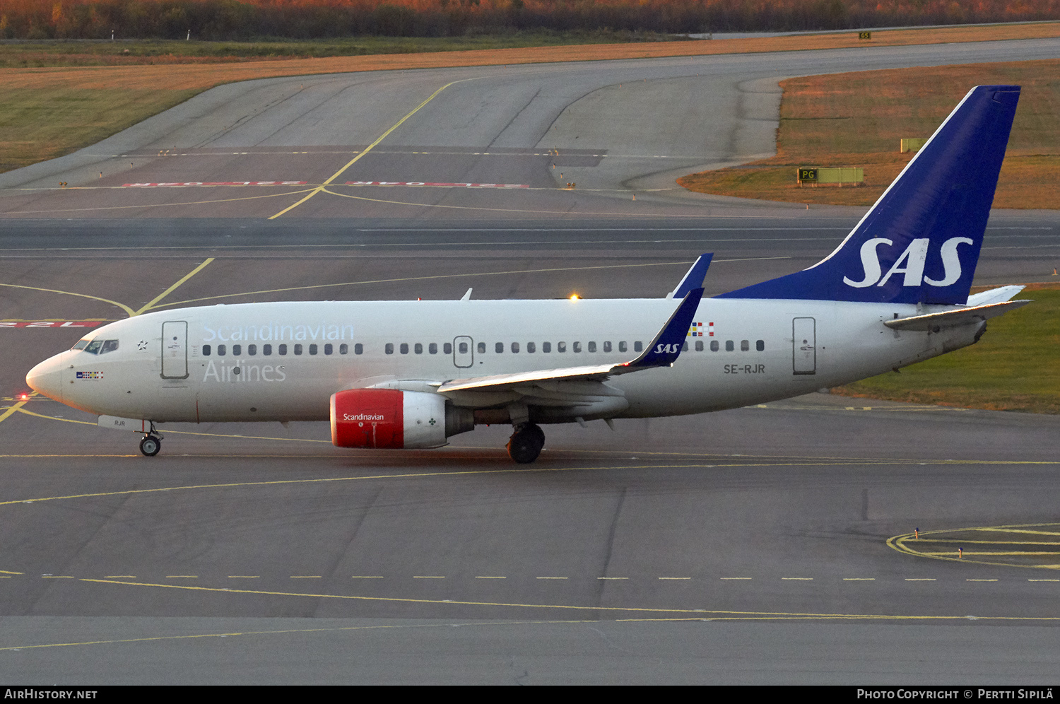 Aircraft Photo of SE-RJR | Boeing 737-76N | Scandinavian Airlines - SAS | AirHistory.net #143868