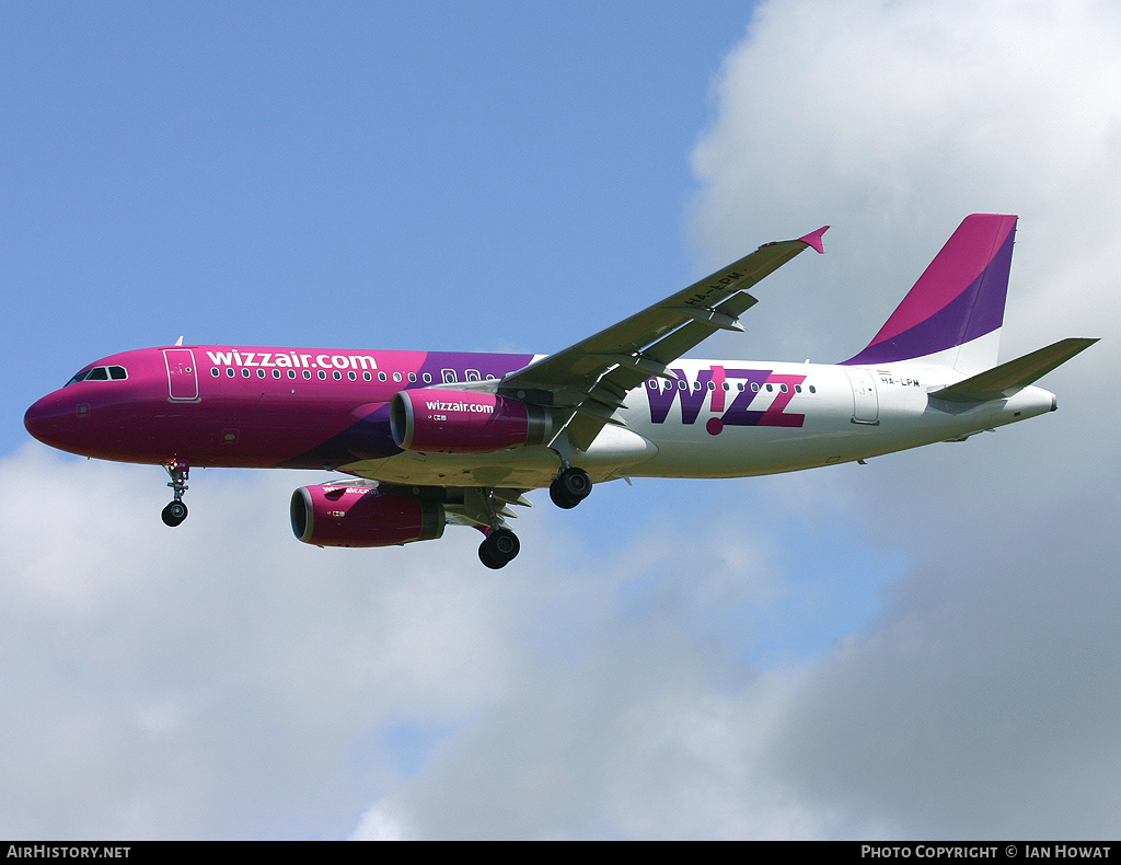 Aircraft Photo of HA-LPM | Airbus A320-232 | Wizz Air | AirHistory.net #143941