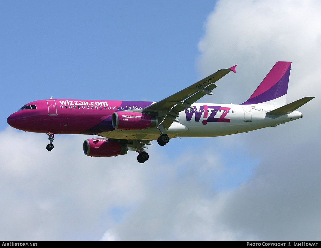 Aircraft Photo of HA-LPM | Airbus A320-232 | Wizz Air | AirHistory.net #143941