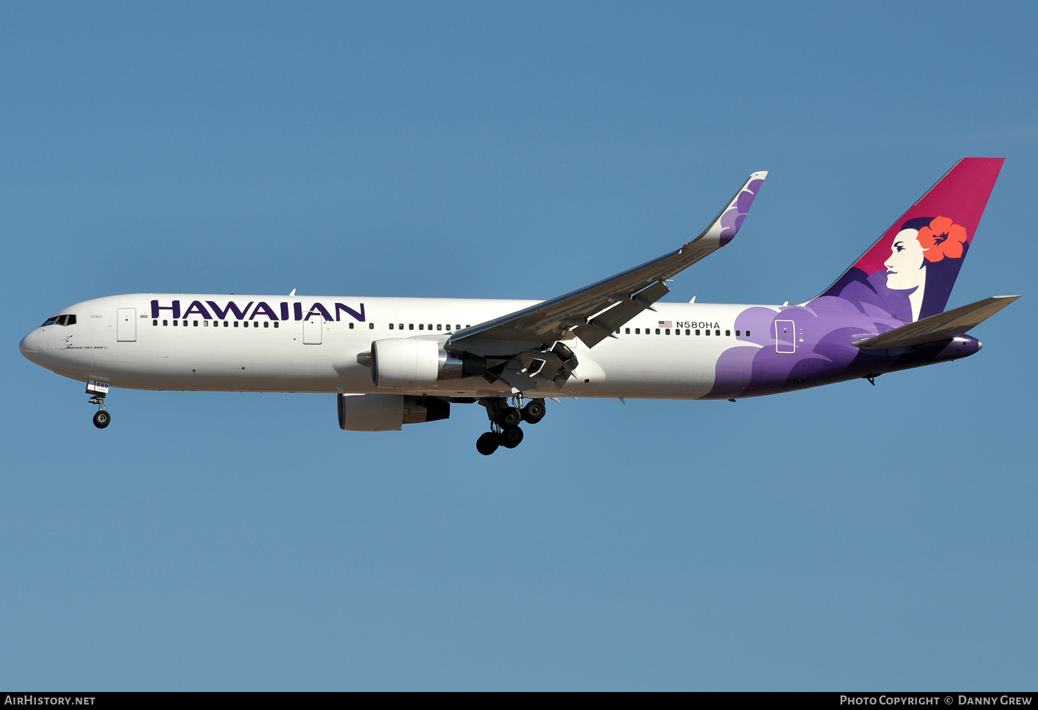 Aircraft Photo of N580HA | Boeing 767-33A/ER | Hawaiian Airlines | AirHistory.net #143976