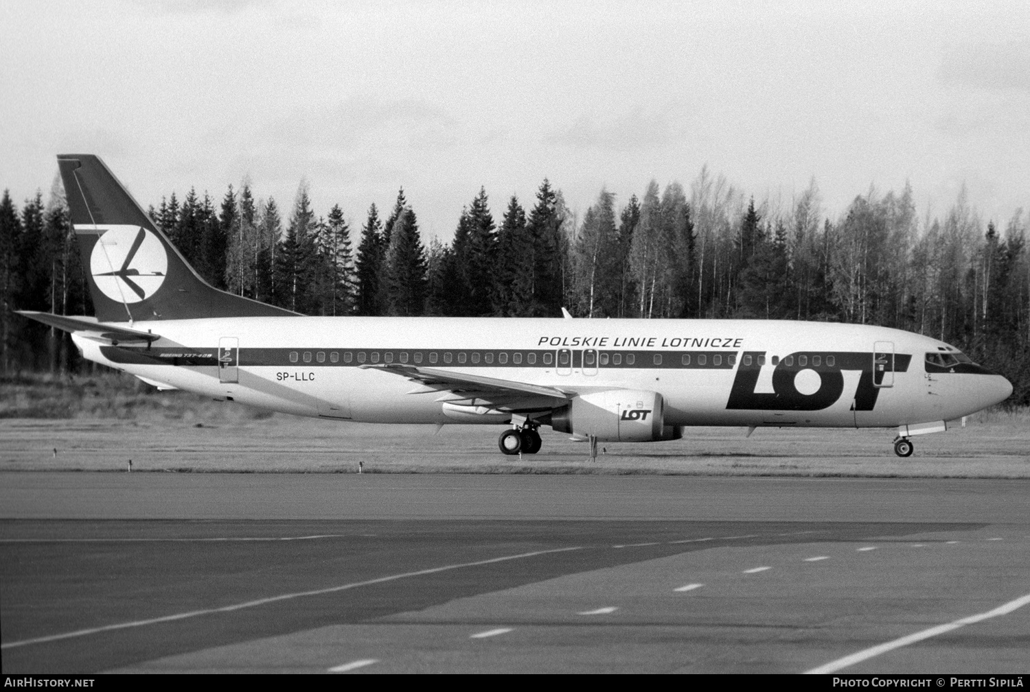 Aircraft Photo of SP-LLC | Boeing 737-45D | LOT Polish Airlines - Polskie Linie Lotnicze | AirHistory.net #144030