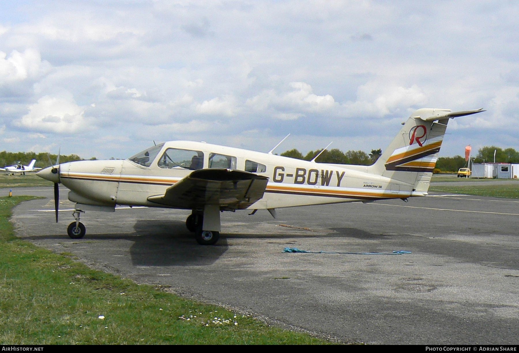 Aircraft Photo of G-BOWY | Piper PA-28RT-201T Turbo Arrow IV | AirHistory.net #144047